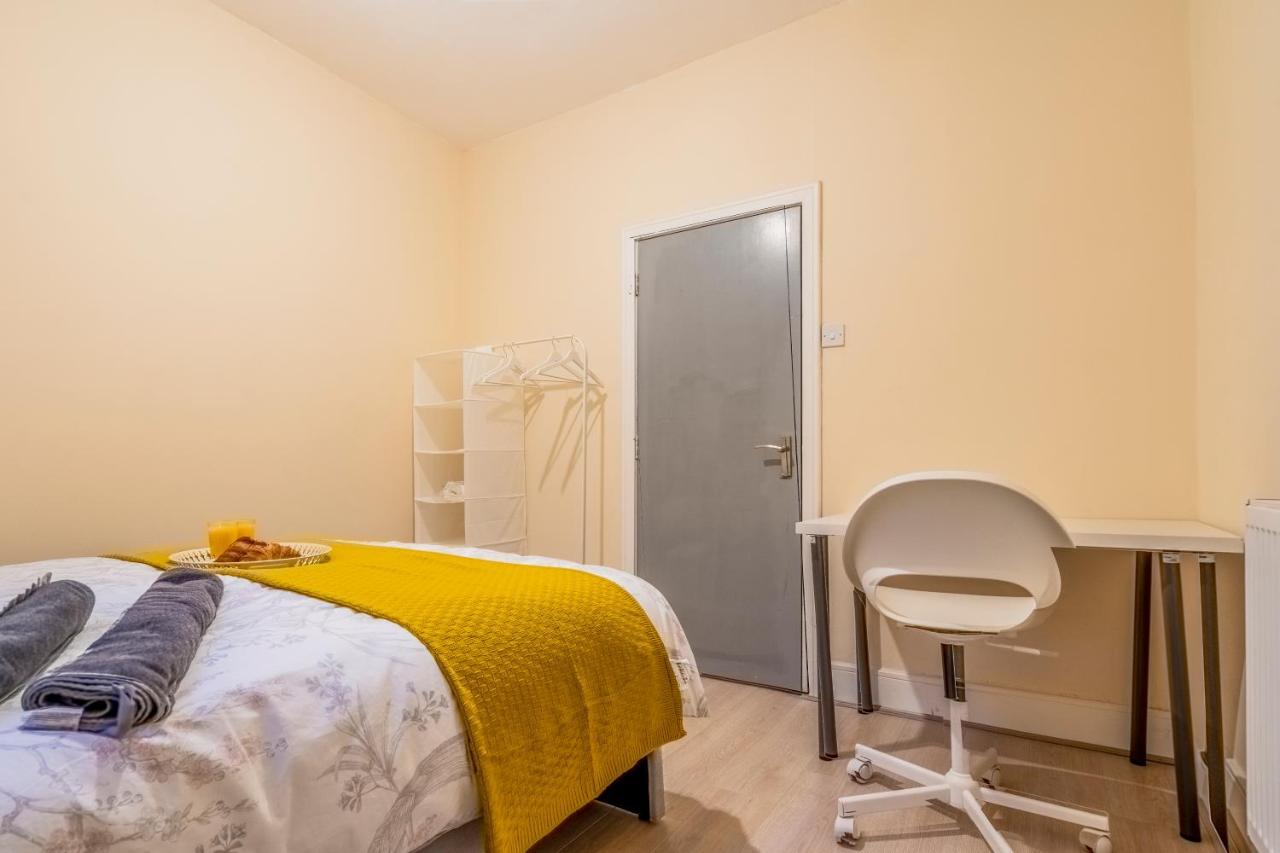 Deluxe 2-Bedroom Flat With Free Parking Birmingam Exterior foto
